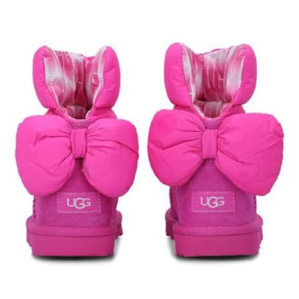 UGG Bailey Bow Boot  Hot Pink Bow Accent Kids Boots